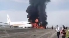 Lietadlo Tibet Airlines začalo pred štartom horieť, pasažierov evakuovali