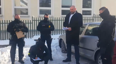 VIDEO: Zadržali extrémistu Mariána Magáta. NAKA si poňho prišla po jeho pojednávaní na súde