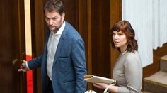 Opozícia odovzdala podpisy na odvolávanie ministerky školstva