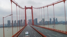 FOTO: Z 10-miliónového Wu-chanu je mesto duchov. Koronavírus „uväznil“ ľudí v ich domoch