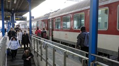 Ak sa chystáte vlakom z Bratislavy do Prahy, pripravte sa na nepríjemnosti. Pri väčšine spojov bude nutné prestupovať