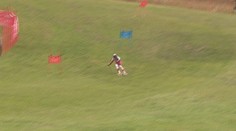 Letná alternatíva zimného športu: Pozrite sa, ako vyzerá lyžovanie na tráve