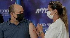 Izraelský premiér Bennett dostal tretiu dávku vakcíny proti covidu