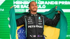 Hamilton zvíťazil na VC Brazílie a znížil stratu na Verstappena na 14 bodov