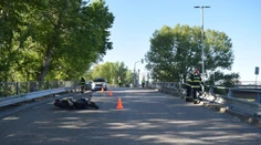 Šokujúca nehoda v Bratislave: Motorkár preletel zvodidlá a padal 12 metrov. Indície naznačujú desivý scenár
