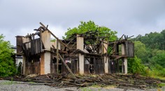 FOTO: Sušiareň liečivých rastlín spadla, no nezmizne. Hlina sľubuje, že ju opäť postavia, aj keď inde