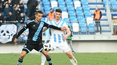 Slovan v emóciami nabitom zápase zdolal Nitru, Trnava prehrala v Michalovciach