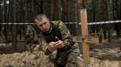 Po oslobodení našli v meste Izium masový hrob. Zelenskyj ho prirovnal k Buči