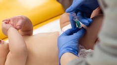 Nežiadúce účinky antibiotík u dojčiat: Môžu zhoršiť imunitnú reakciu na očkovanie