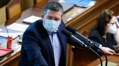 Situácia je alarmujúca. Do Česka sa vracajú celoplošné opatrenia proti šíreniu koronavírusu