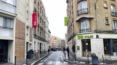 Američanka mala vyhodiť novorodené dieťa z okna hotela. Do Paríža prišla na výlet s kamarátkami