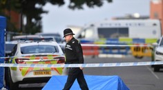 Vážny incident v Birminghame má jednu obeť, mali pobodať viacero ľudí