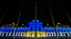 Slavín sa zahalil do ukrajinských farieb, modro-žltý bol i Prezidenstký palác