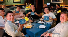 Hľadaný Výboh pózuje vysmiaty na fotke. Interpol tvrdí, že mu „ide po krku“