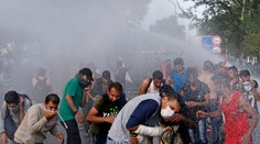 Pri Röszke zadržali troch novinárov. Medzi nimi aj Slovenku