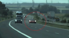 Na Ferrari sa rútil po diaľnici 240 km/h. Zaplatil pokutu a šiel ďalej