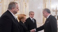 Prezident menoval za ústavných sudcov Duriša, Laššákovú a Mamojku