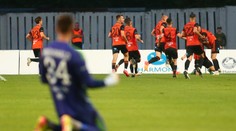 Inkasovali z prvej akcie, no potom obrancovia spustili kanonádu. Ak Ružomberok postúpi, privíta slávny klub