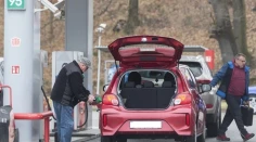 Prvá pumpa vystrelila ceny nad dve eurá. Je prorokom pre všetky ostatné