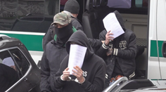 Platili falošnými bankovkami, o pár dní už stáli pred sudcom. Dvaja z obvinených nie sú ani plnoletí