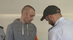 Internetový zvrhlík zneužil desiatky dievčat. Niektoré si chceli siahnuť na život