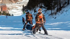 Európsky preukaz poistenca na lyžovačke v zahraničí nestačí. Mnohí zabúdajú na jednu vec