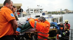 Česká herecká legenda Jan Tříska spadol z Karlovho mosta. Je vo vážnom stave