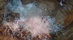 Unikátna Ochtinská aragonitová jaskyňa je pýchou aj hanbou Slovenska