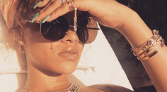 Telo „šťavnatej“ ženy. Speváčka a jej krivky v mini plavkách