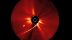 NOVÉ: Časť kométy ISON možno prežila let okolo Slnka