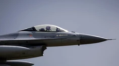 Kyjev stráži medzinárodná letka. Stíhačky F-16 pilotované veteránmi z Holandska a USA zohrávajú kľúčovú úlohu