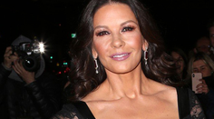 Catherine Zeta-Jones v spoločnosti s dcérou. Ako 14-ročné dievčatko rozhodne nevyzerá