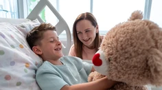 Na Slovensku vznikne prvý Ronald McDonald House. Jeho výstavbu môžete podporiť aj vy kúpou samolepky ručičky