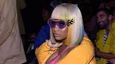 Ružový latex a farebná hriva: Takto sa môže dogabať jedine ona