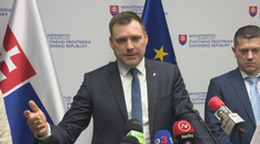 Tarabov rezort kritizujú za komunikáciu pri téme elektrárne aj politici koalície