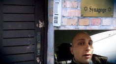 Mohol byť z toho krvavý masaker. Útočník v Halle sa ale nevedel dostať cez dvere do synagógy