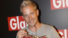 Fešák z Luneticu ide pred súd. Bývalej partnerke zlomil dve rebrá