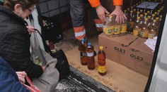 Za tri litre starého dostanú fľašu nového. Mobilný zber použitého kuchynského oleja sa šíri