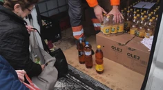 Za tri litre starého dostanú fľašu nového. Mobilný zber použitého kuchynského oleja sa šíri