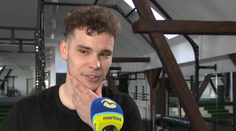 VIDEO: Chyba pri premiére ho neovplyvnila. Slovenský brankár prehovoril o spolupráci s legendárnym Klosem