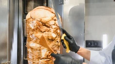 V poľskom mäsovom výrobku našli nebezpečnú salmonelu. Produkt bol určený aj pre Slovensko