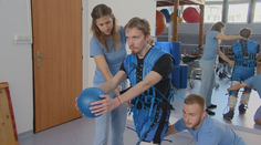 Denisa, ktorý bol v Číne v kóme, prepustili z nemocnice. Pracuje na tom, aby čo najskôr chodil