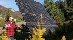 Nezvyčajný vynález „Edisona“ zo Slovenského raja. Dôchodca na kolene zostrojil stroj, ktorý mu susedia závidia