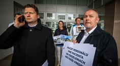 Visolajský vyzval vládu, aby si znova sadli za rokovací stôl. Matovičov šek odmietol
