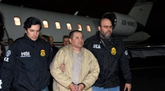 Mexiko vydalo narkobaróna Guzmána do USA