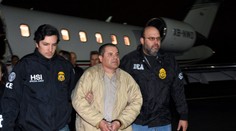 Mexiko vydalo narkobaróna Guzmána do USA