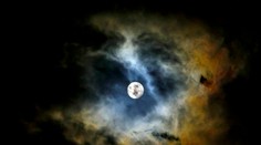 FOTO: Slováci pozorovali polotieňové zatmenie Mesiaca. Takto vyzeralo