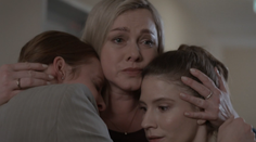 Nový seriál V zovretí vás udrží v napätí: Prináša rodinné vzťahy aj kriminálne napätie, aké tu ešte nebolo