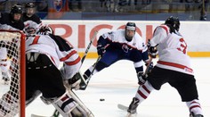 Mladí hokejisti potrápili favorita: Kanadu obrali o dôležitý bod