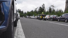 Tatranská parkovacia odysea: Turisti už skrývajú autá aj v lese